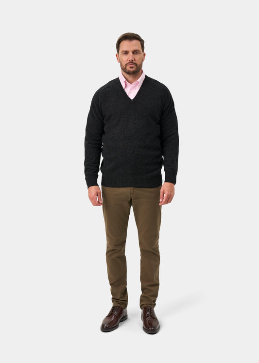 Hampshire Men's Lambswool Jumper in Charcoal - Classic Fit