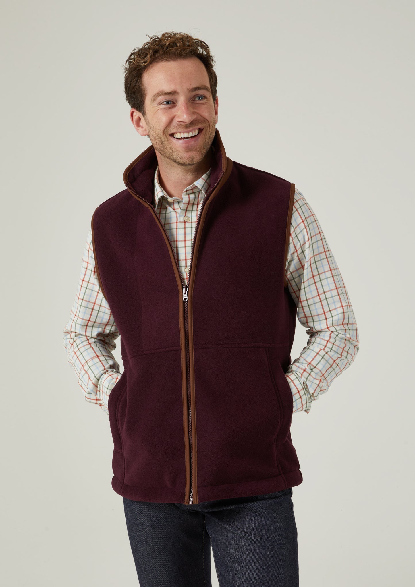 Aylsham Men's Fleece Gilet In Merlot