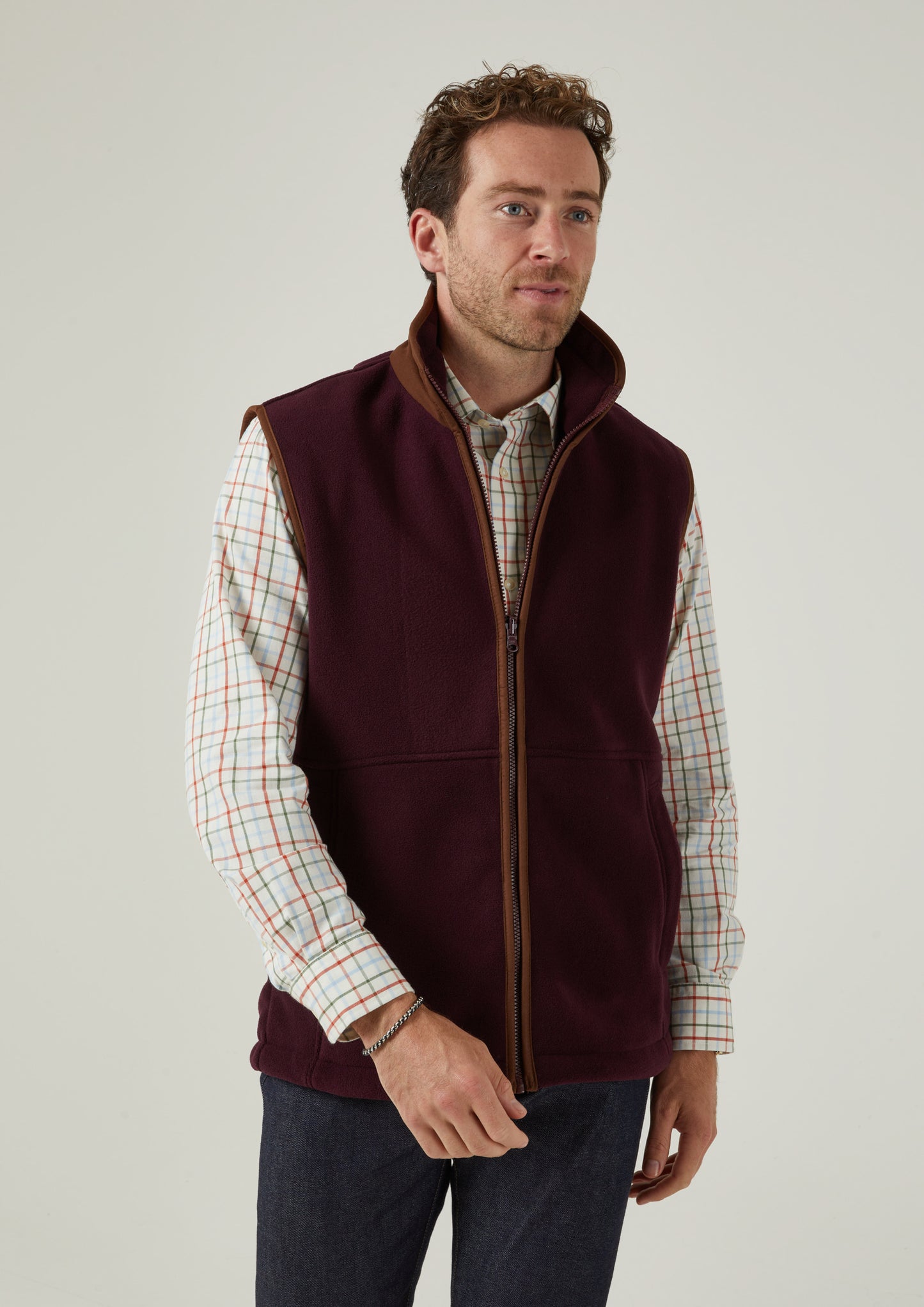 Aylsham Men's Fleece Gilet In Merlot