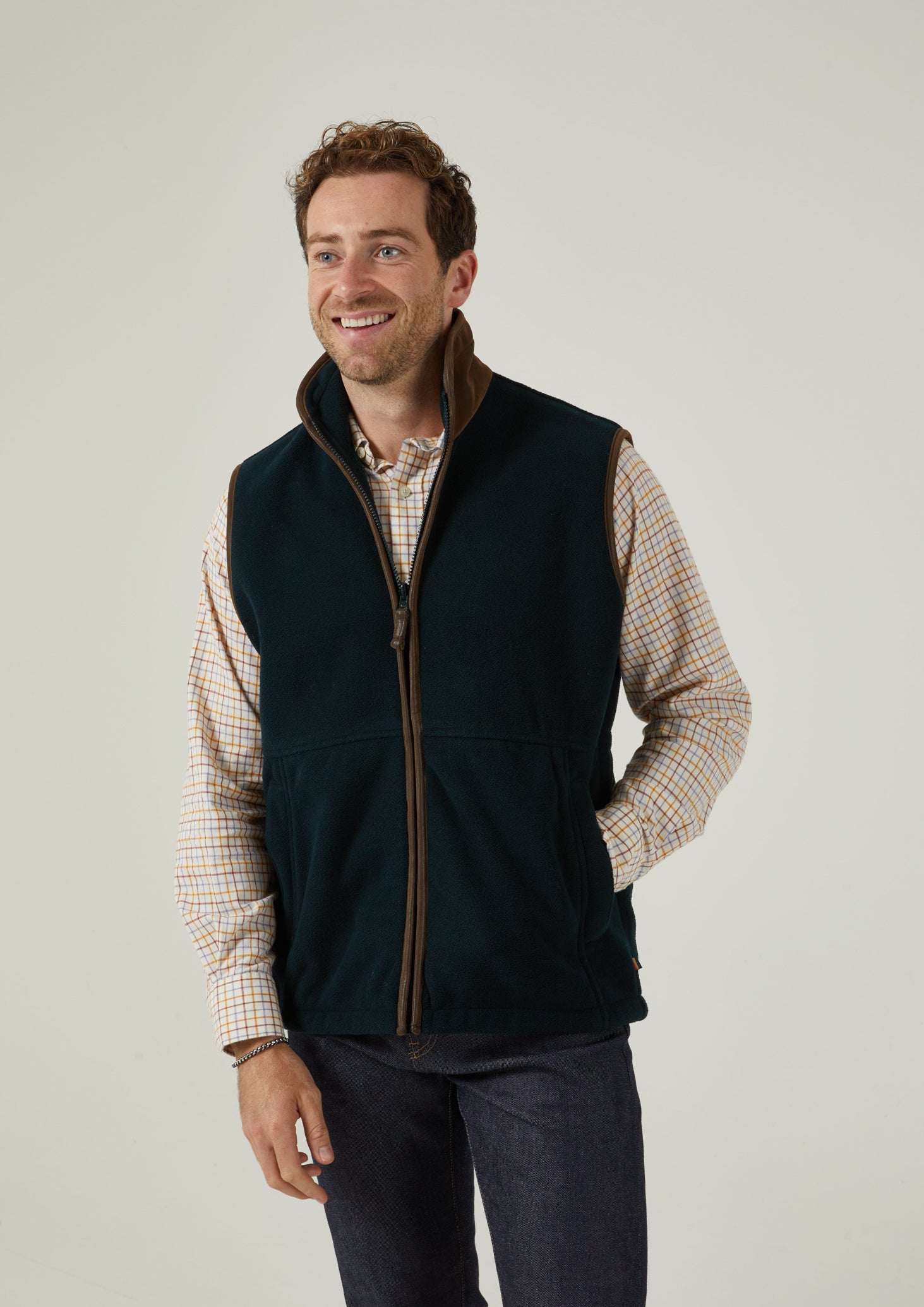 Aylsham Men's Fleece Gilet In Dark Navy