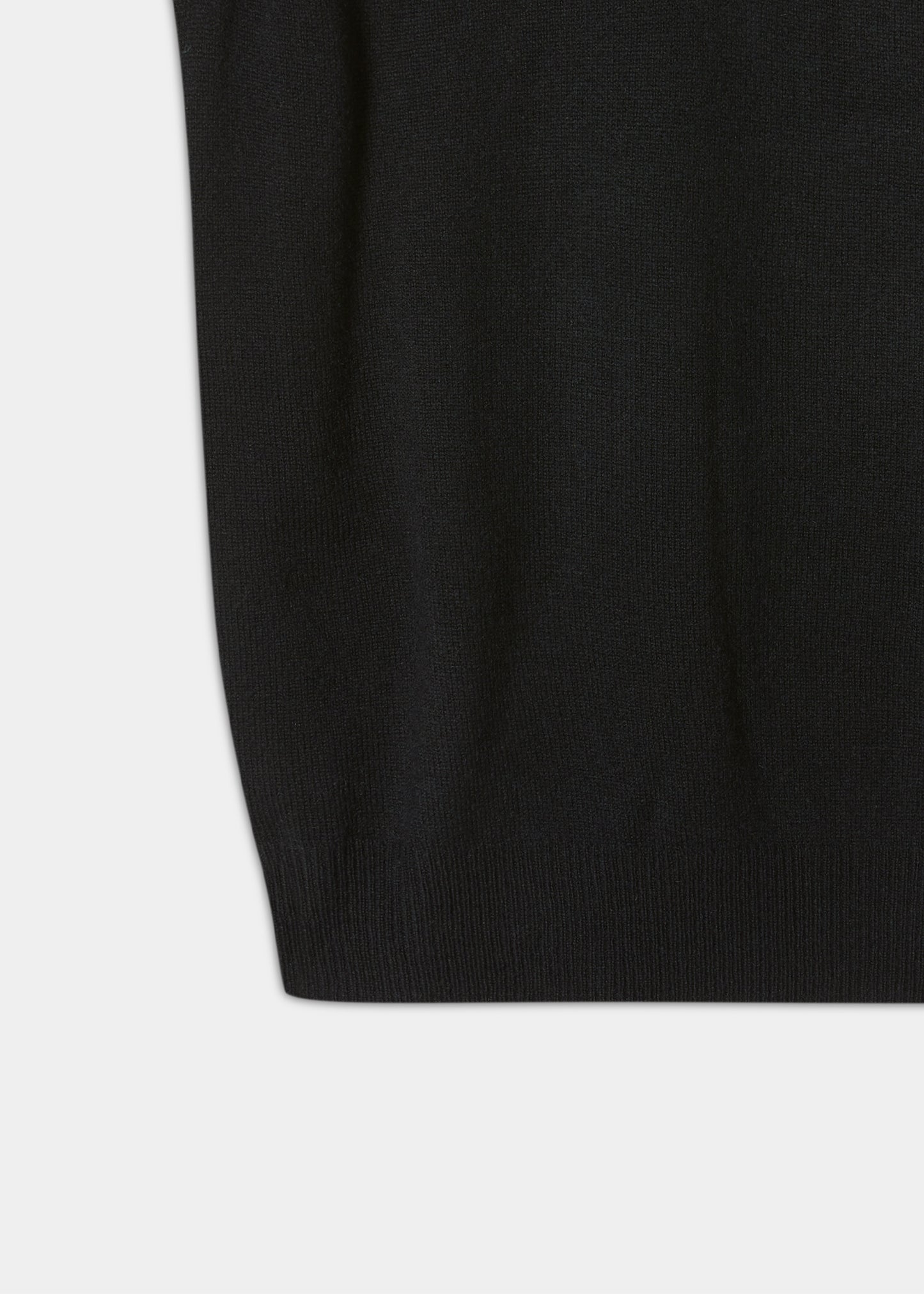 Lambswool-Slipover-Sweater-Black