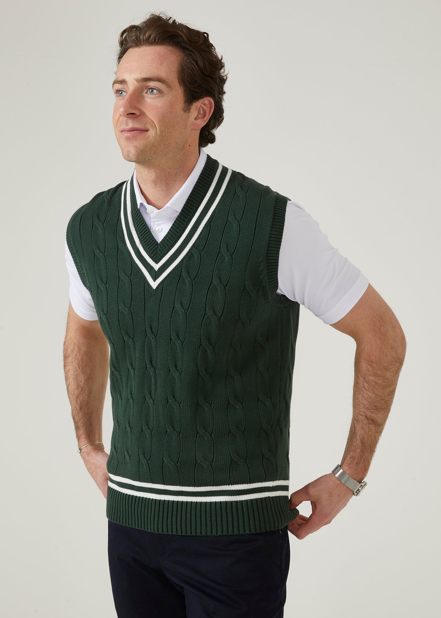 Men's slipover in cable design with a racing green colourway.