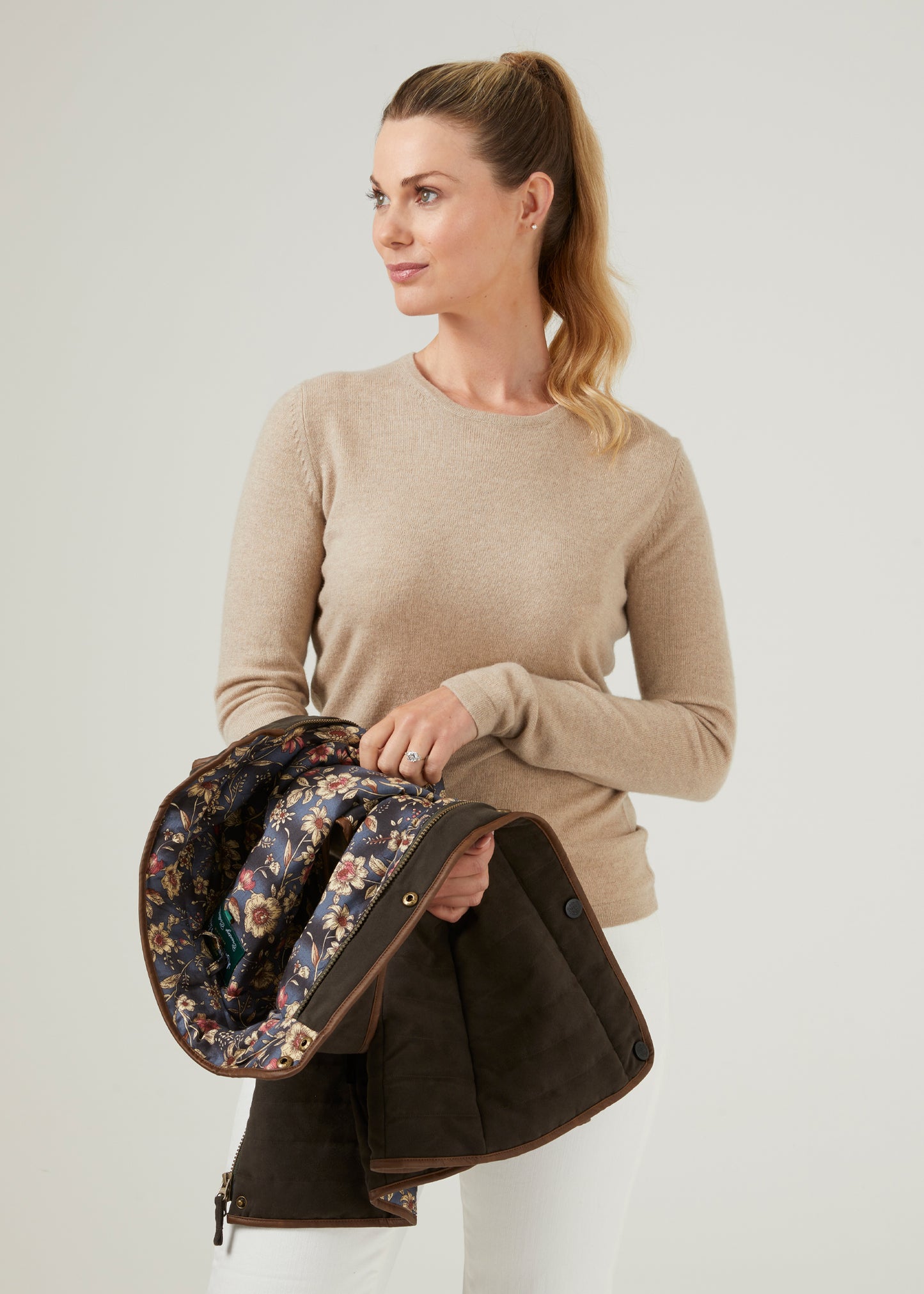 ladies-quilted-gilet-olive-felwell