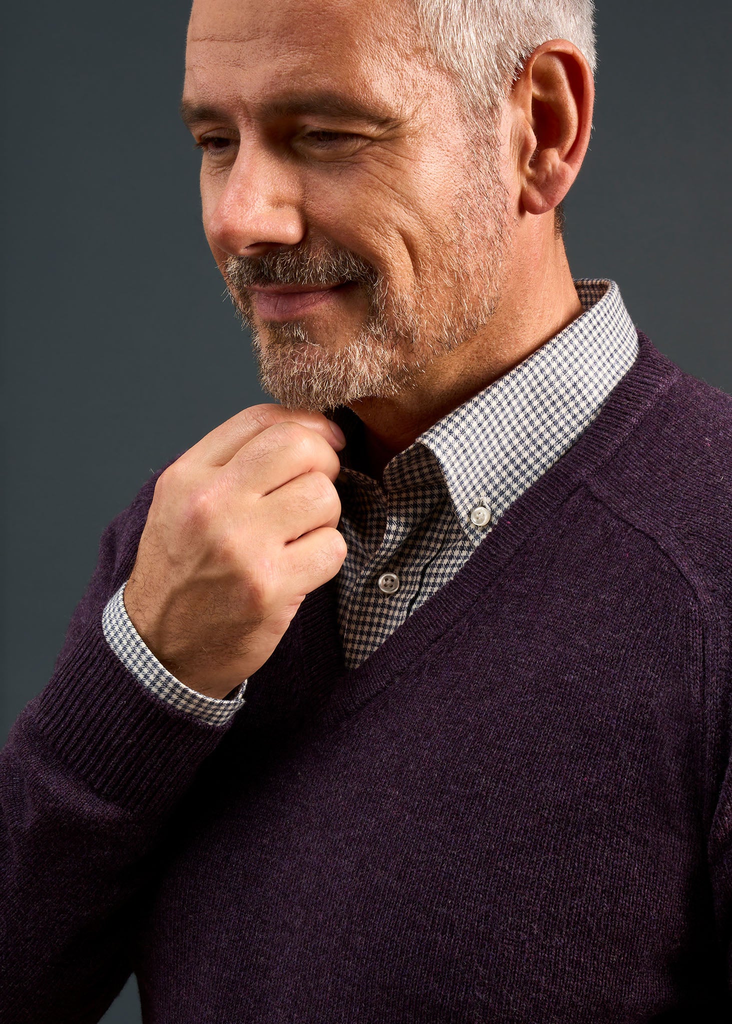 Kilsyth Men's Lambswool Jumper in Elderberry 