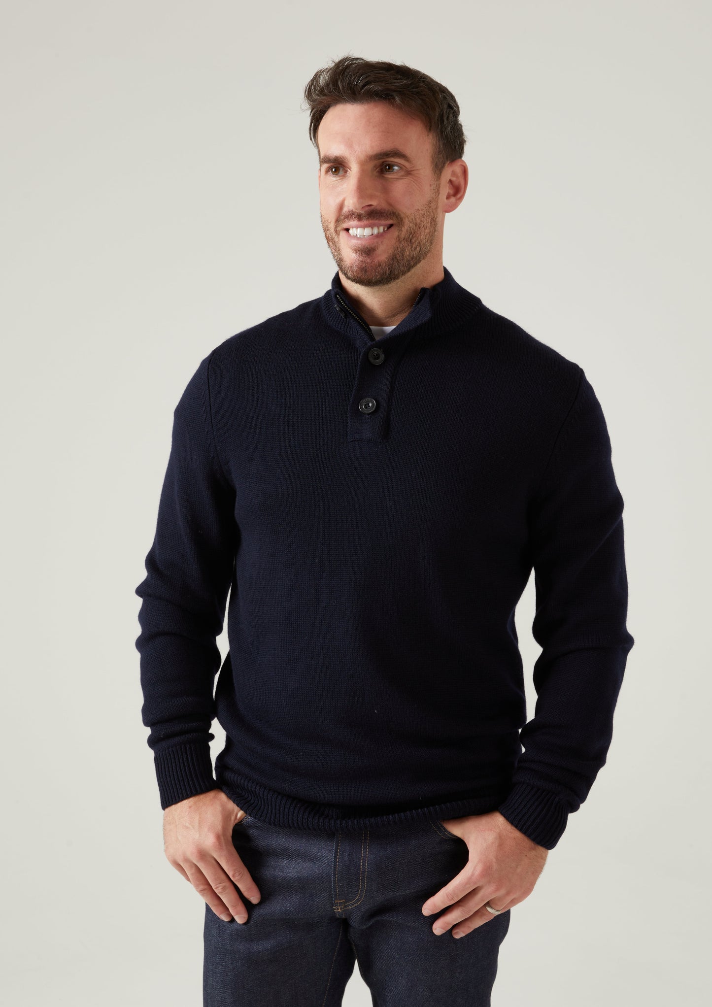 Kunwick Merino Mock Neck Jumper in Dark Navy