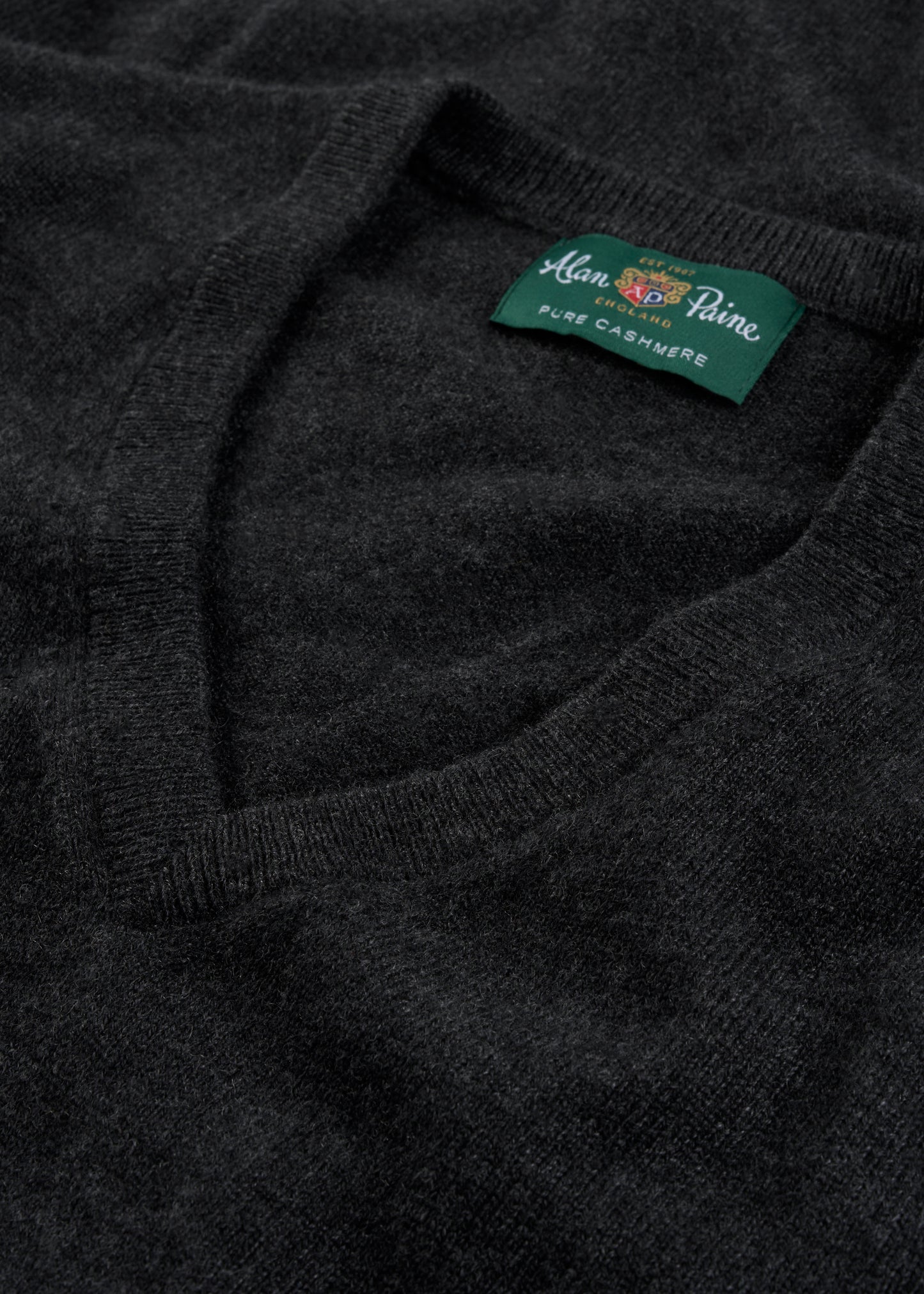Men's Cashmere Vee Neck Jumper in Charcoal