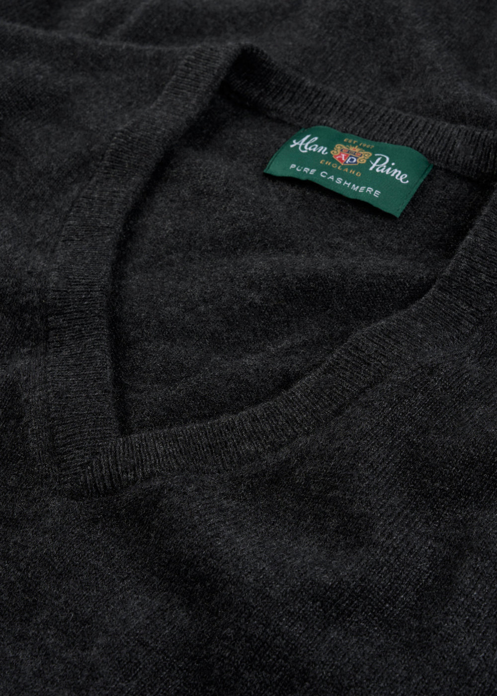 Men's Cashmere Vee Neck Jumper in Charcoal