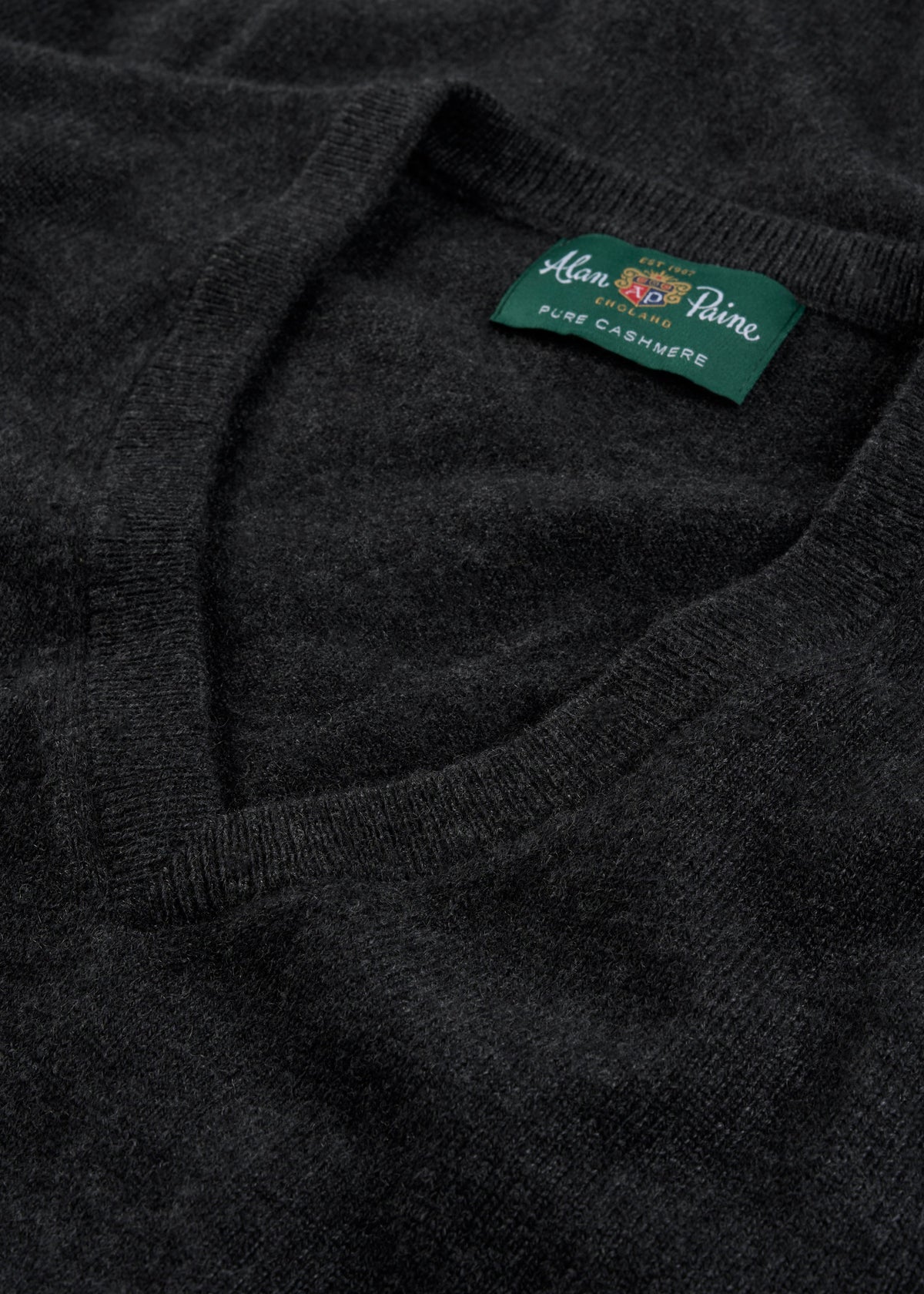 Men's Cashmere Vee Neck Jumper in Charcoal