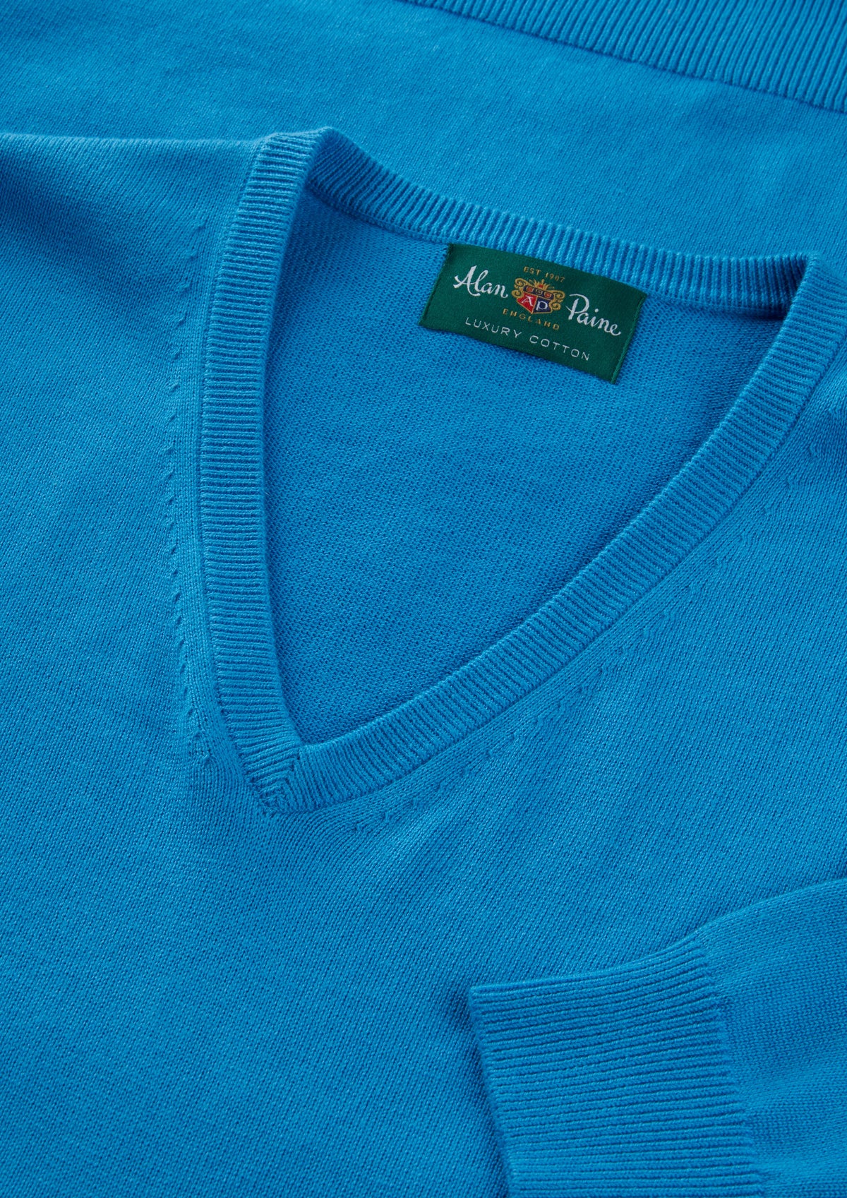 Men's Cotton Cashmere Vee Neck Jumper in Blue