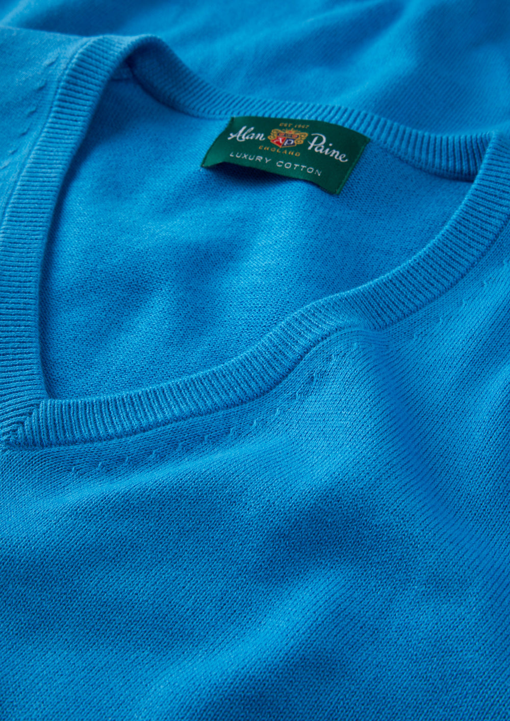 Men's Cotton Cashmere Vee Neck Jumper in Blue