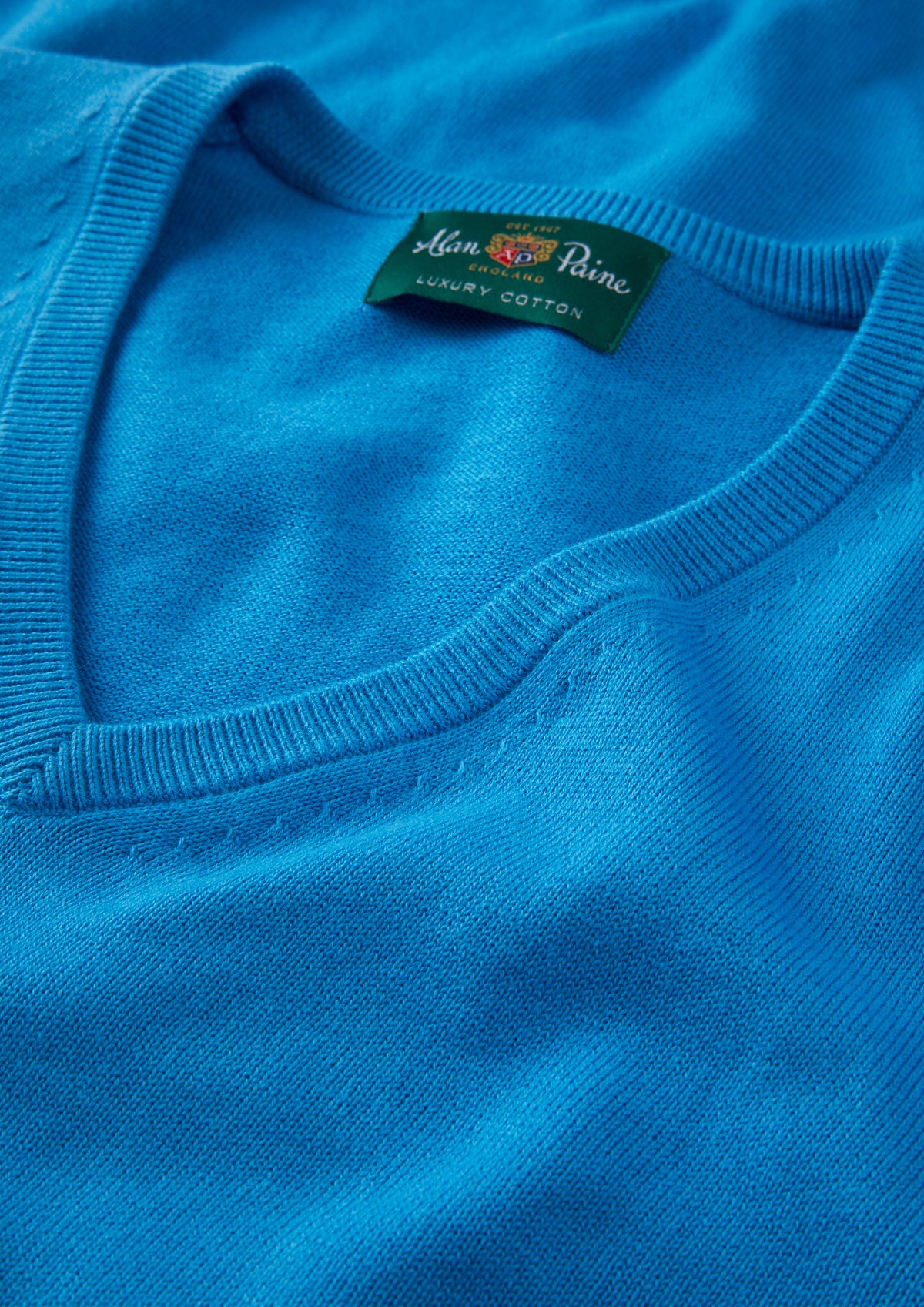 Men's Cotton Cashmere Vee Neck Jumper in Blue