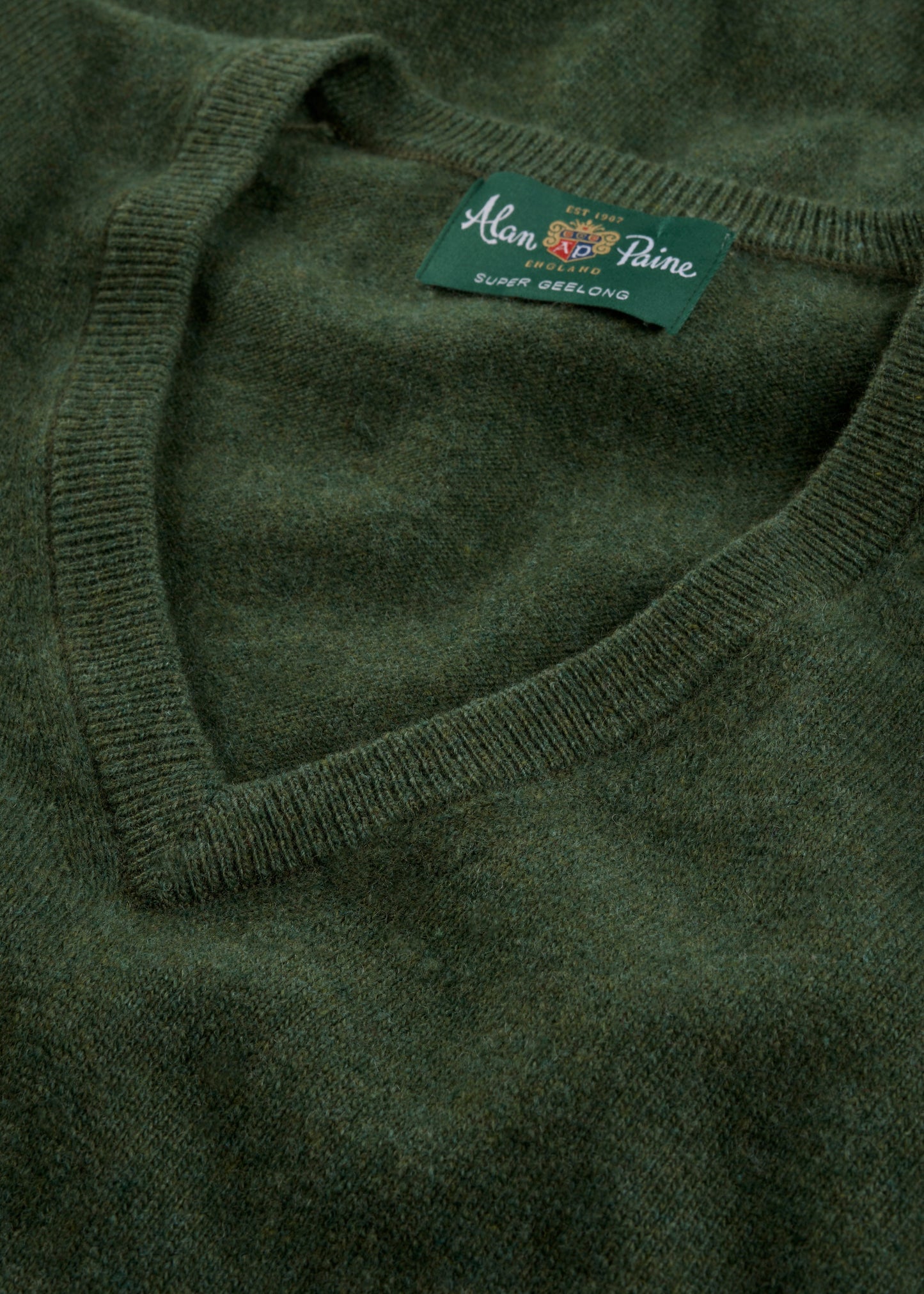 Men's Geelong Wool Vee Neck Jumper in Rosemary