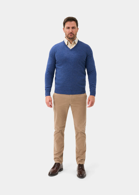 Men's Geelong Wool Vee Neck Jumper in Ullswater