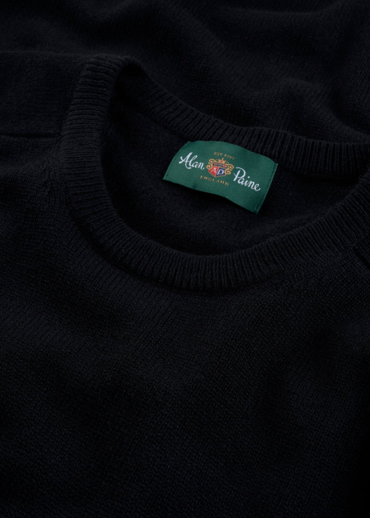 Men's Lambswool Crew Neck Jumper in Black