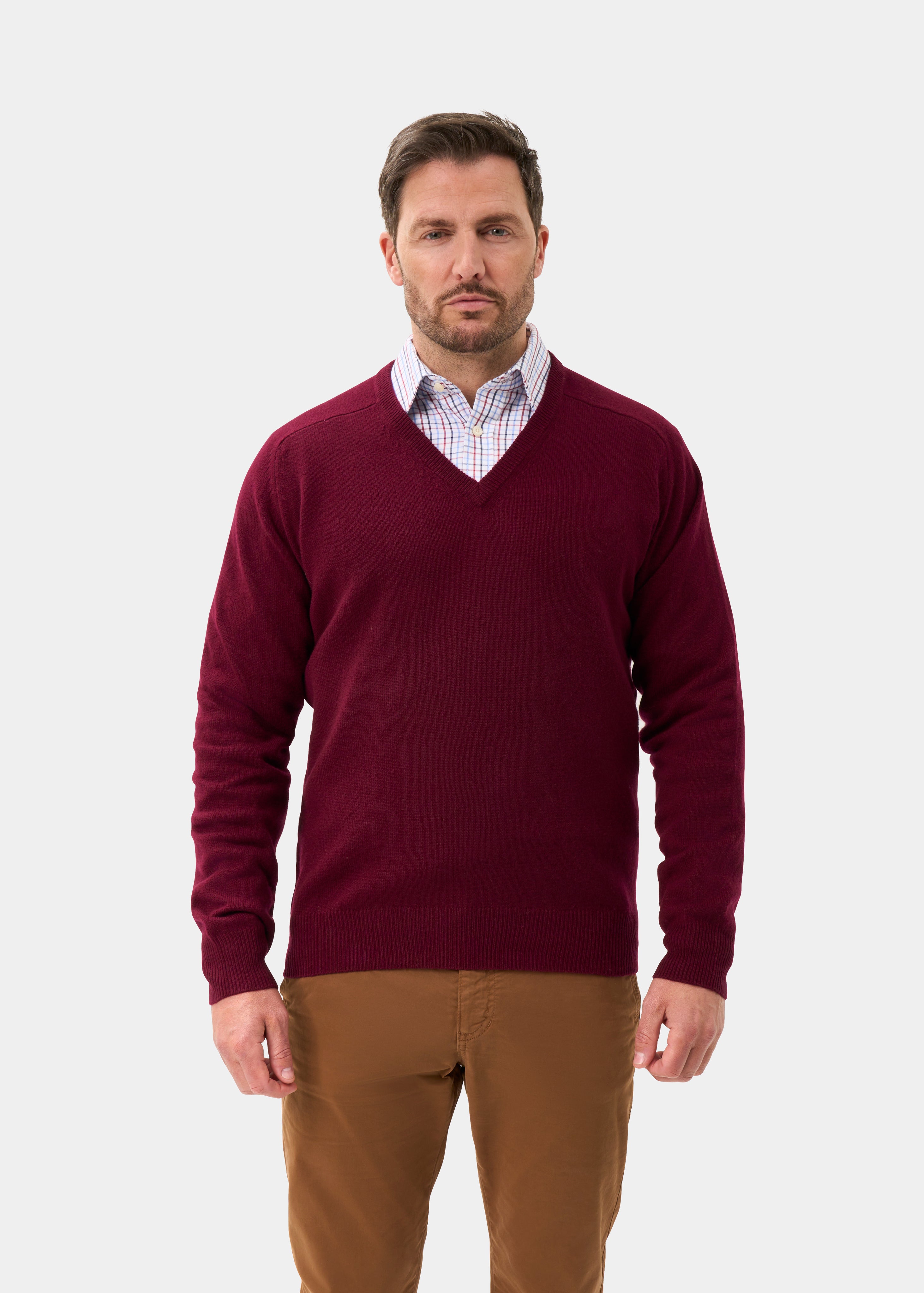 Hampshire Men's V Neck Jumper in Bordeaux – Alan Paine