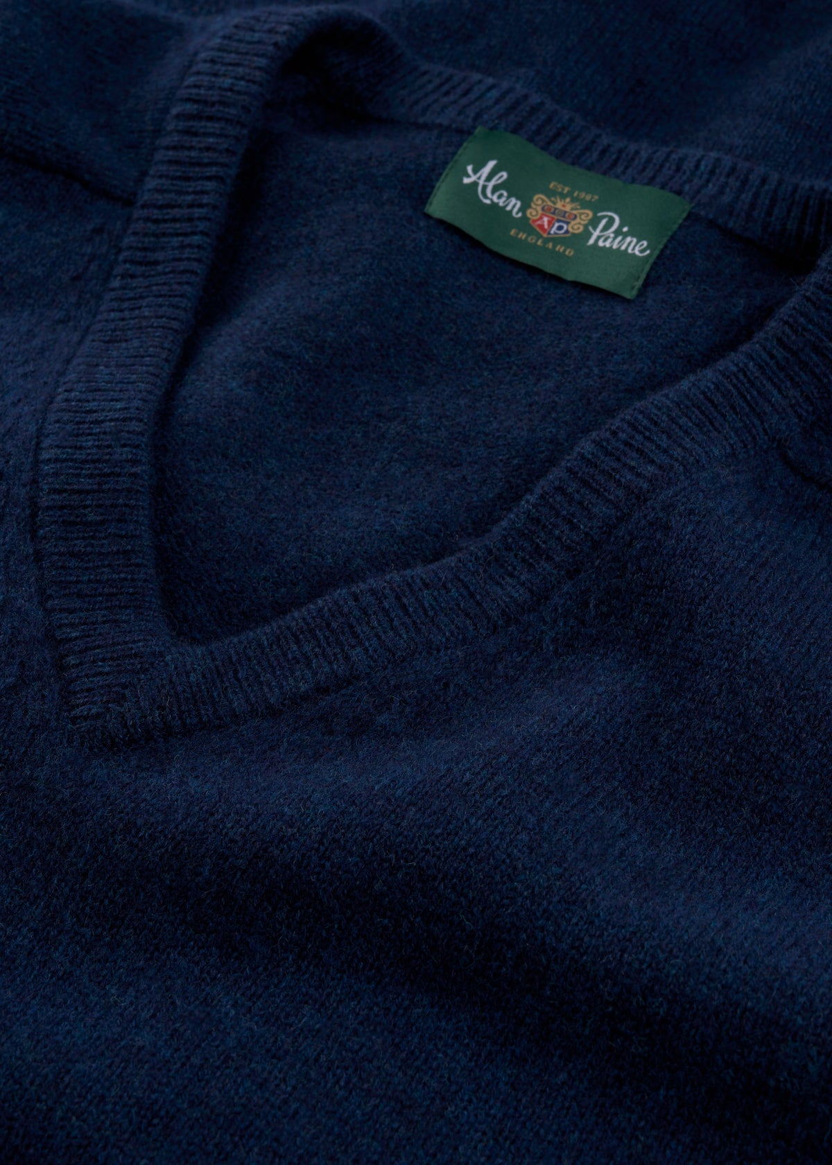 Men's Lambswool Vee Neck Jumper in Indigo