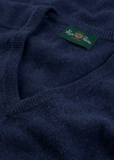 Men's Lambswool Vee Neck Jumper in Rhapsody