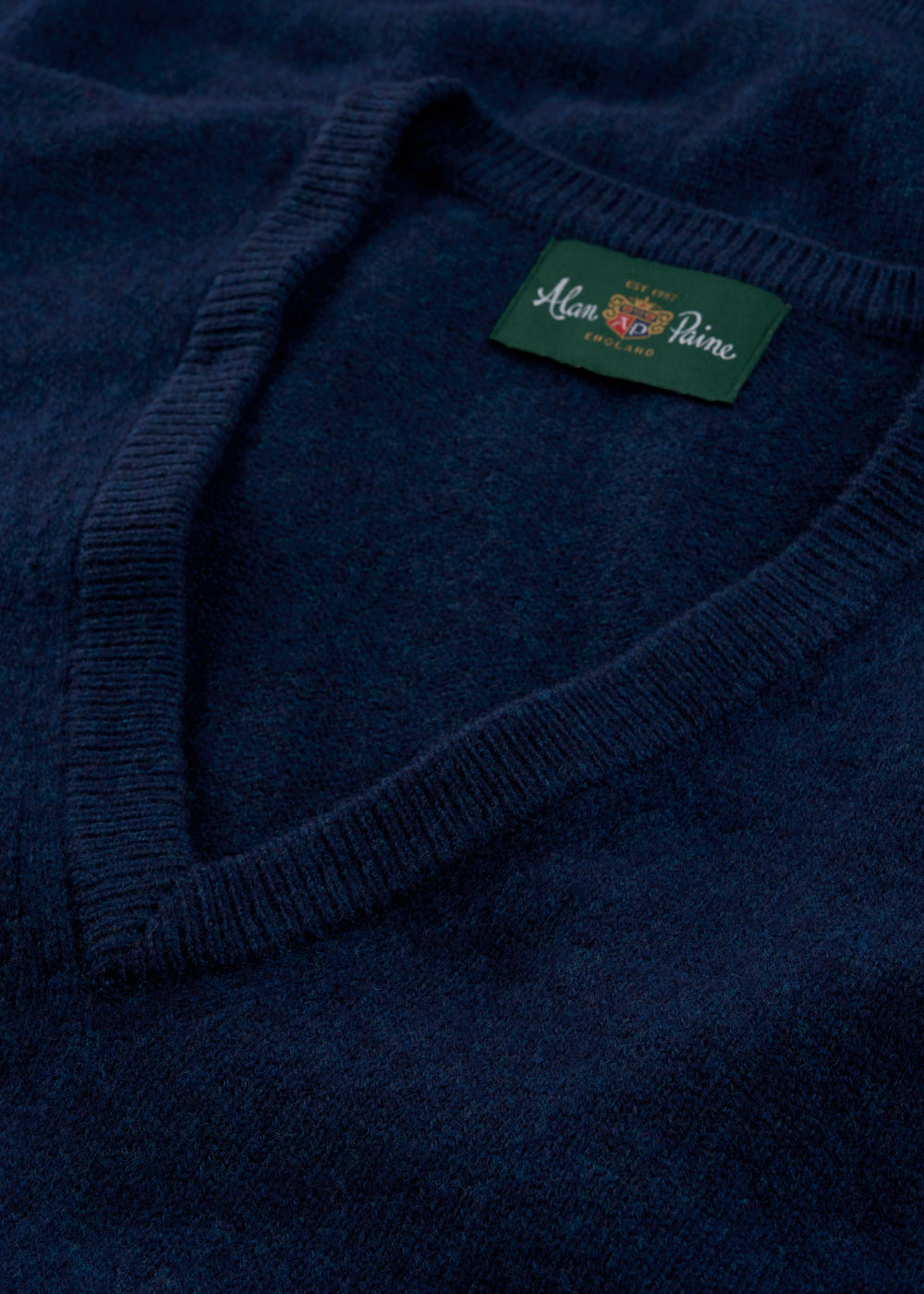 Men's Lambswool Slipover Vee Neck Jumper in Indigo