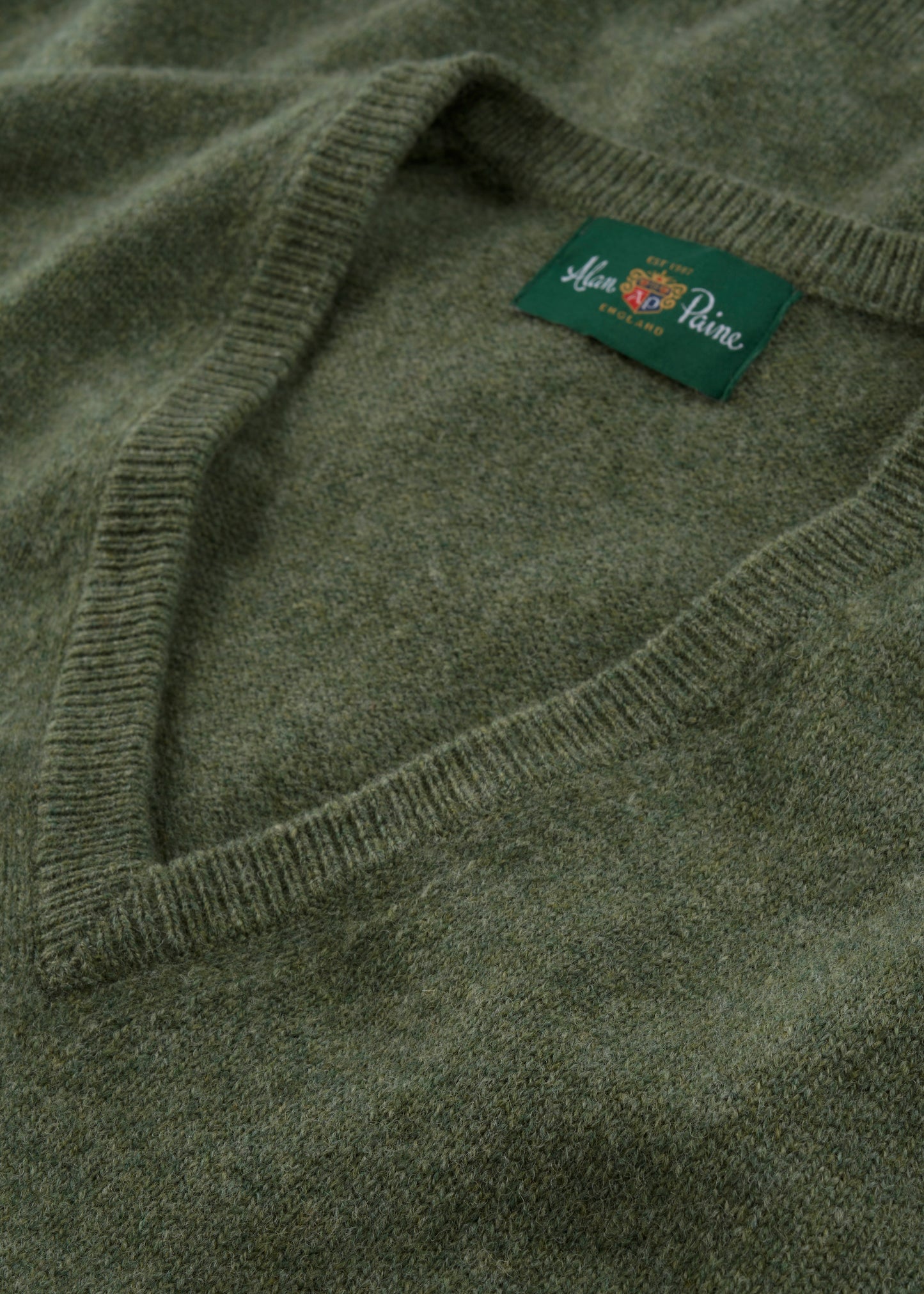 Men's Lambswool Slipover Vee Neck Jumper in Landscape
