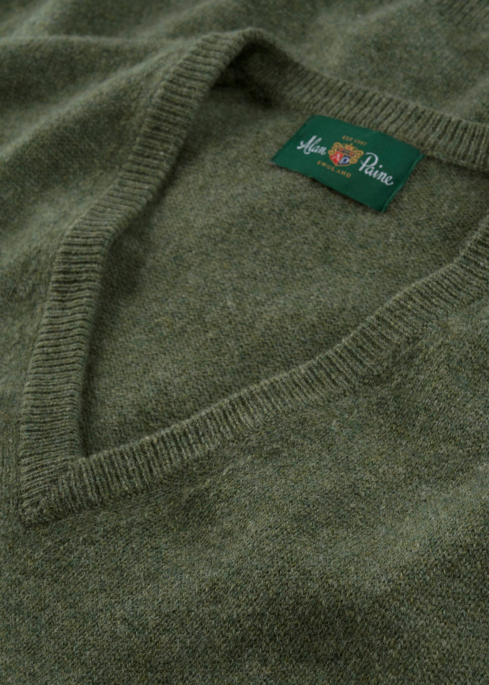 Men's Lambswool Slipover Vee Neck Jumper in Landscape