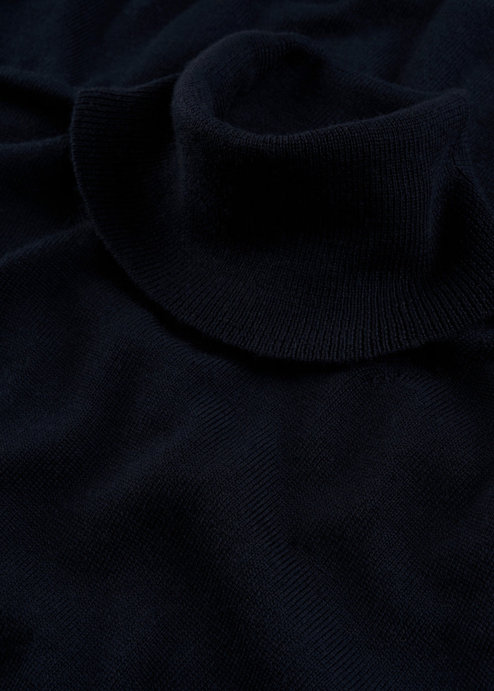 Men's Merino Wool Roll Neck Jumper in Dark Navy