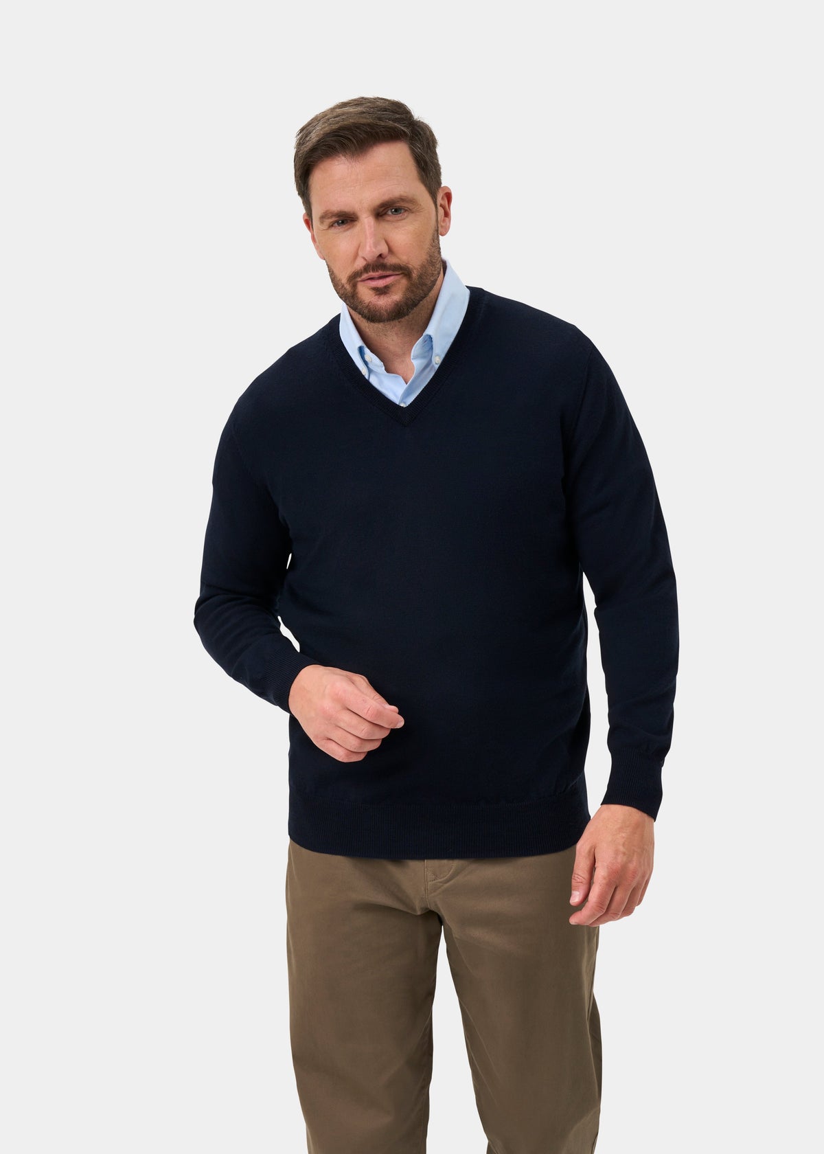 Millbreck Merino Wool Vee Neck Jumper In Dark Navy - Regular Fit