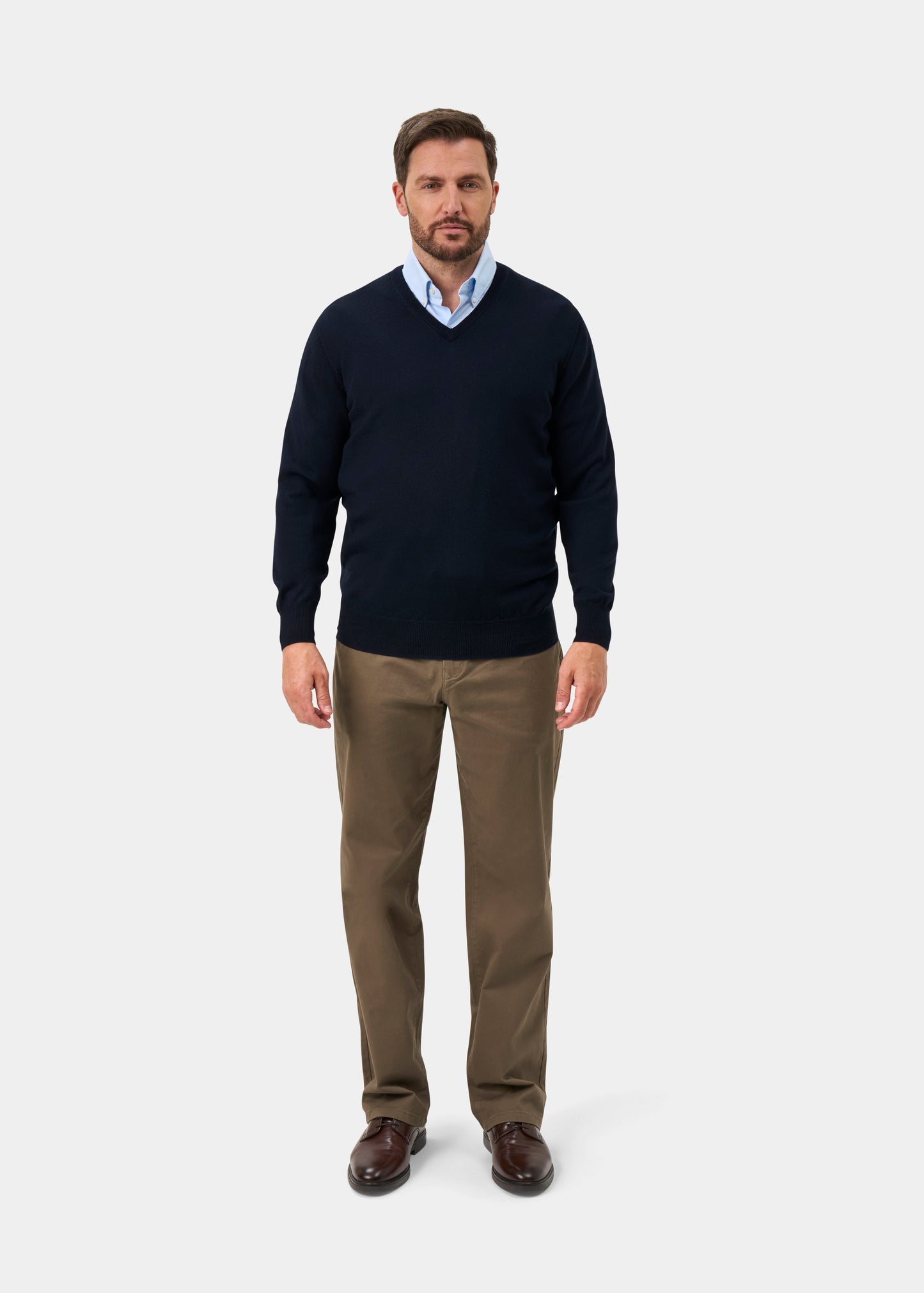 Millbreck Merino Wool Vee Neck Jumper In Dark Navy - Regular Fit