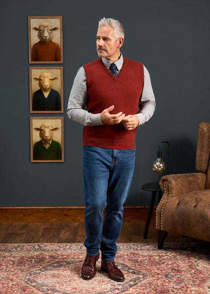 Norfolk Men's Lambswool Slipover in Sienna