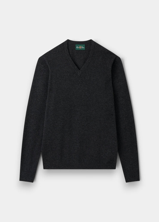 Alan Paine Kilsyth men's charcoal V-neck jumper in soft lambswool with ribbed cuffs and hem