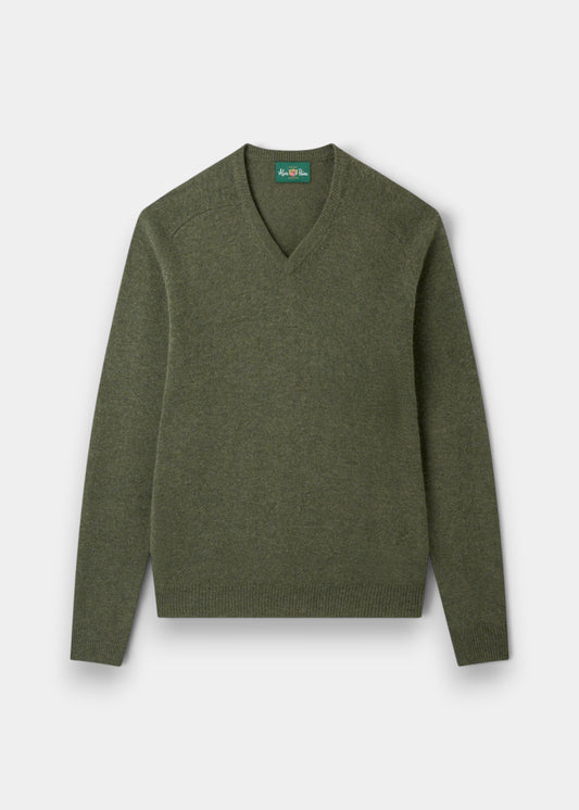 Alan Paine Kilsyth men's V-neck jumper in landscape green, crafted from soft 100% lambswool with saddle shoulders.