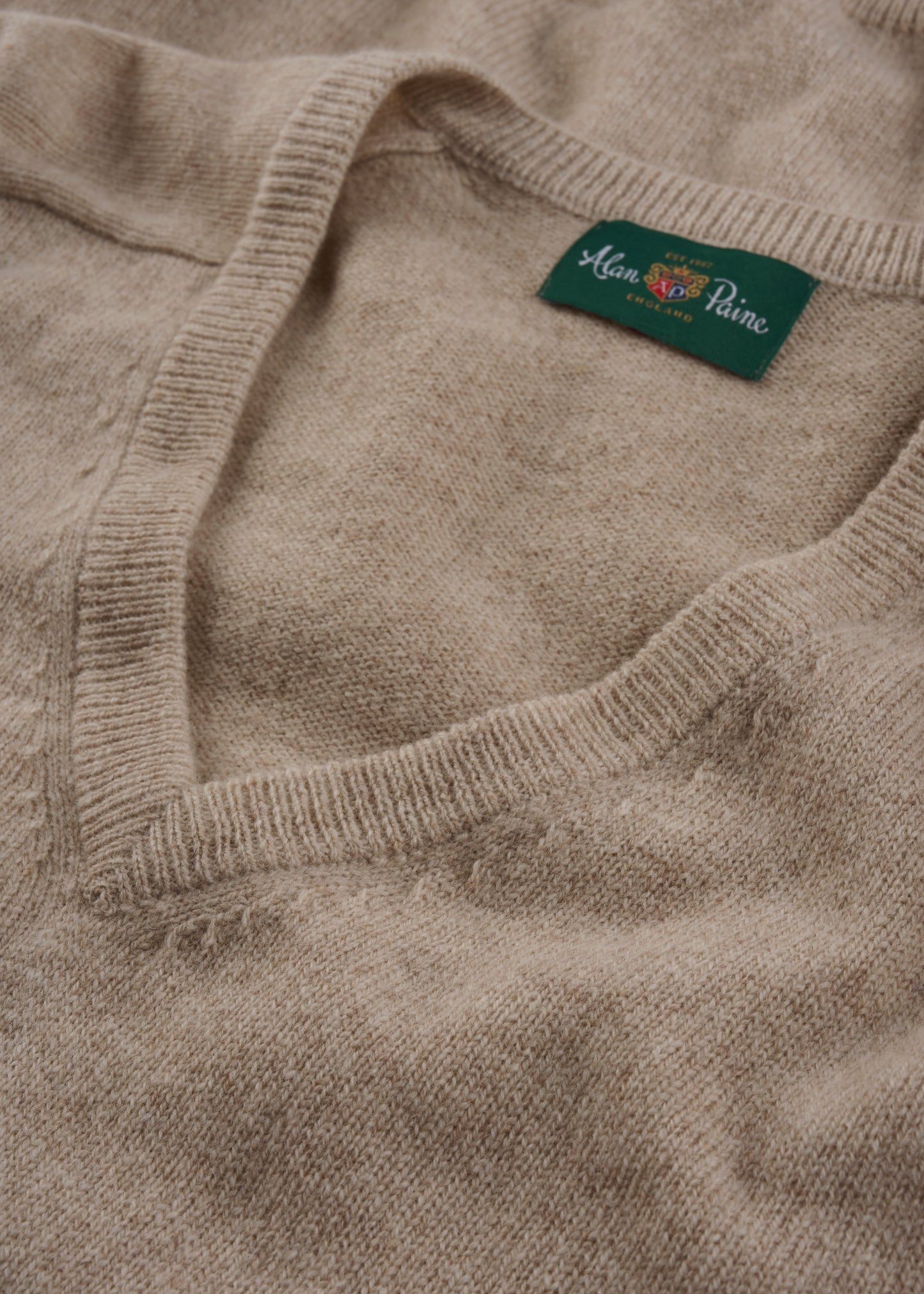 Men's Lambswool Vee Neck Jumper in Linen