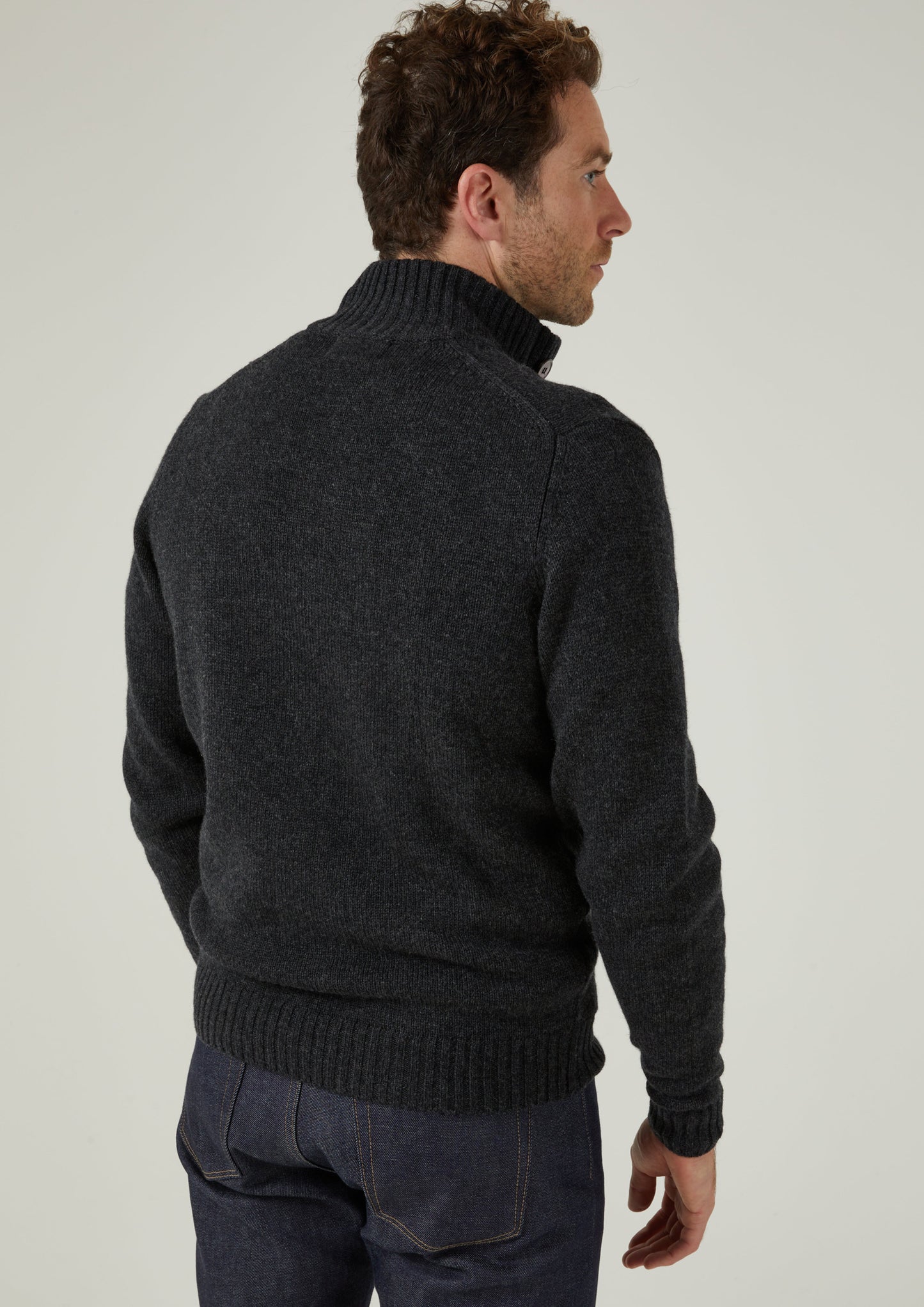 Landford Men's Lambswool Buttoned Jumper In Charcoal 