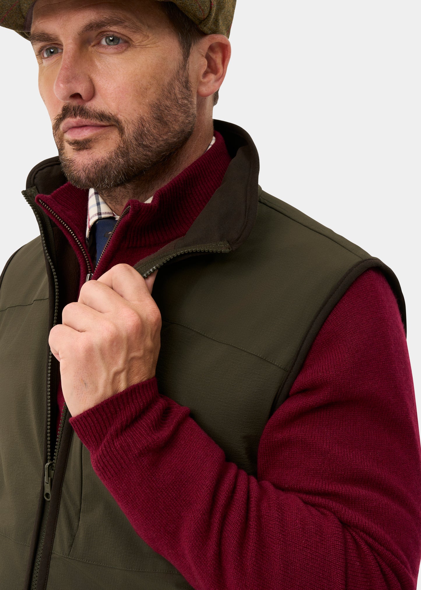 Willsden Men's Water Repellent Gilet In Olive - Regular Fit