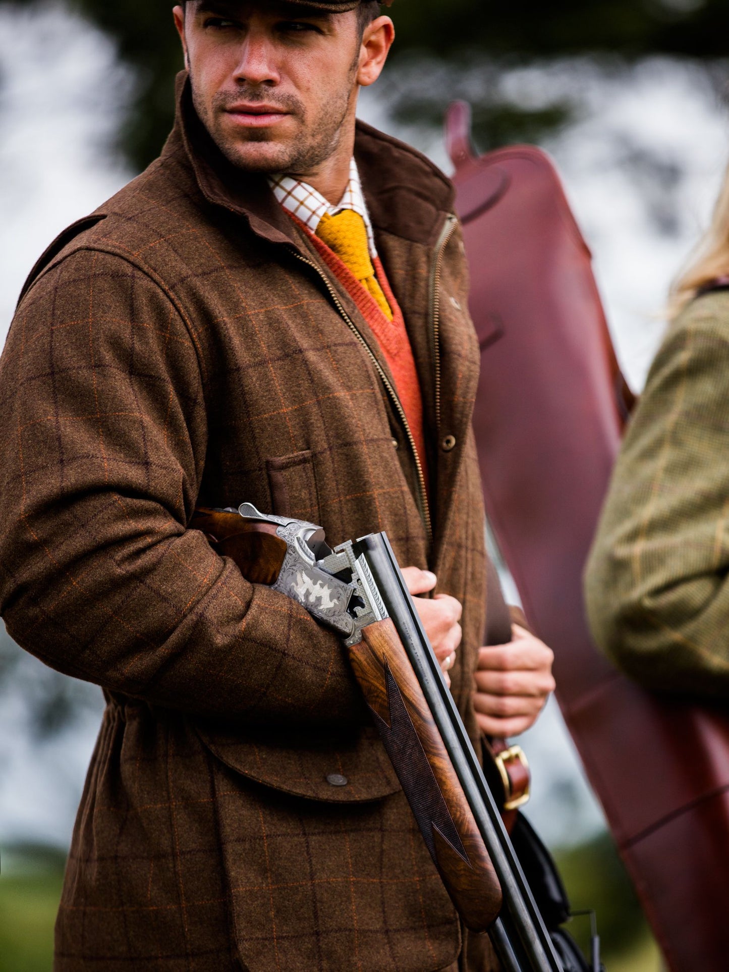 Combrook Men's Tweed Shooting Field Coat In Woodland - Regular Fit
