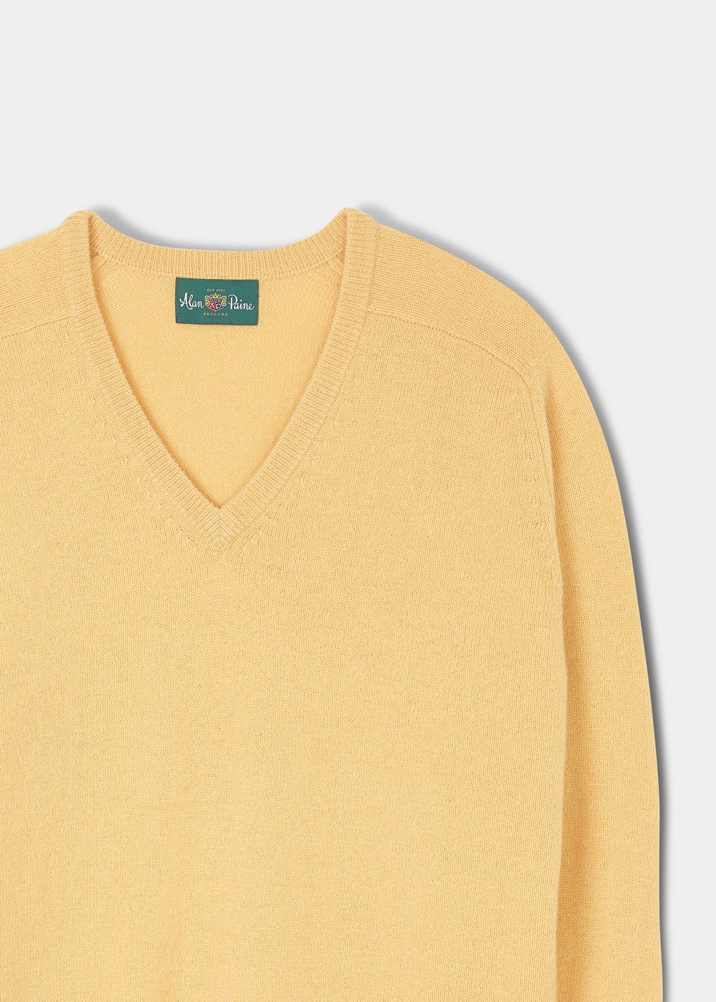 Hampshire Lambswool Jumper in Canary 