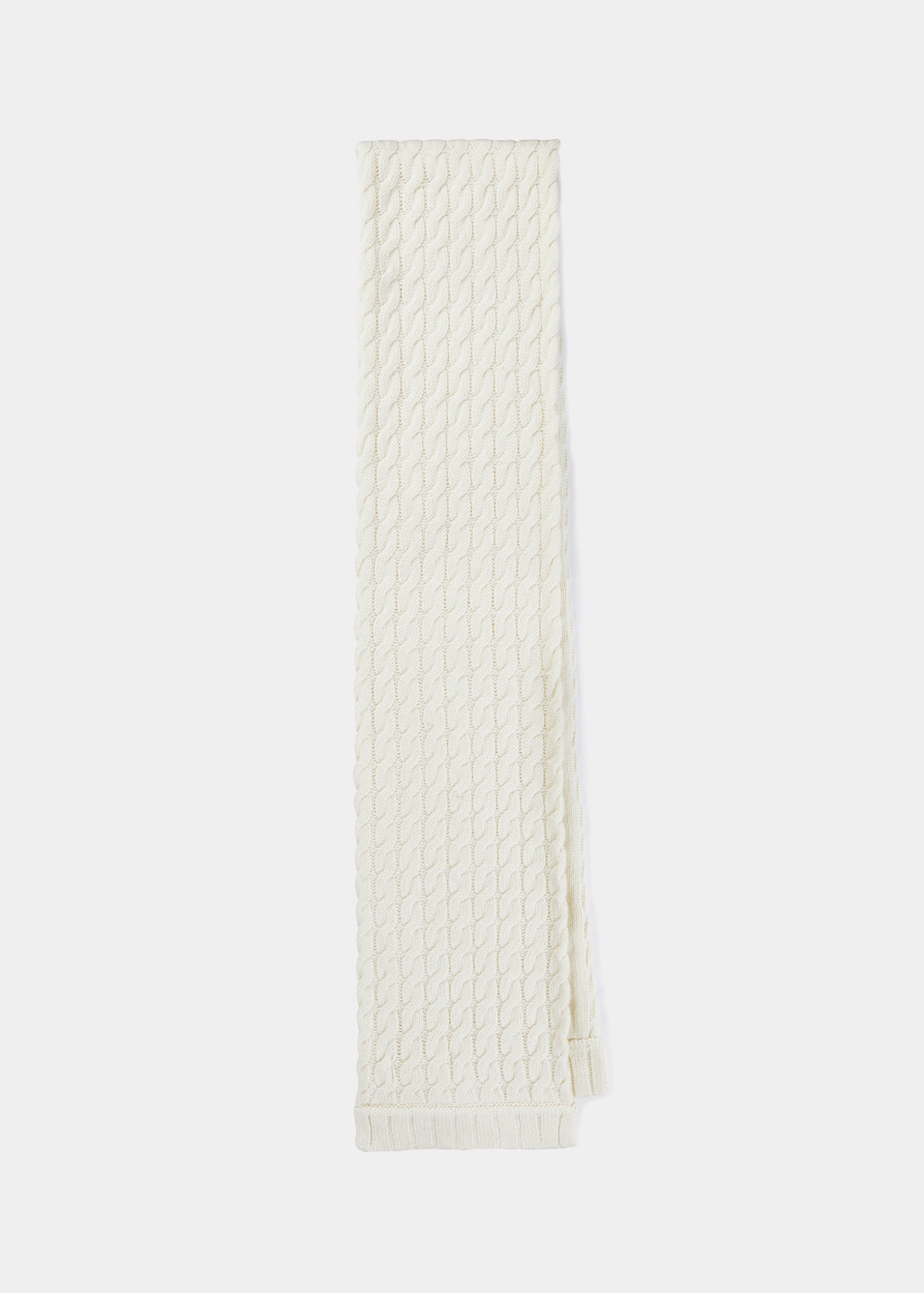 Lochpine Cable Knit Scarf In Ecru