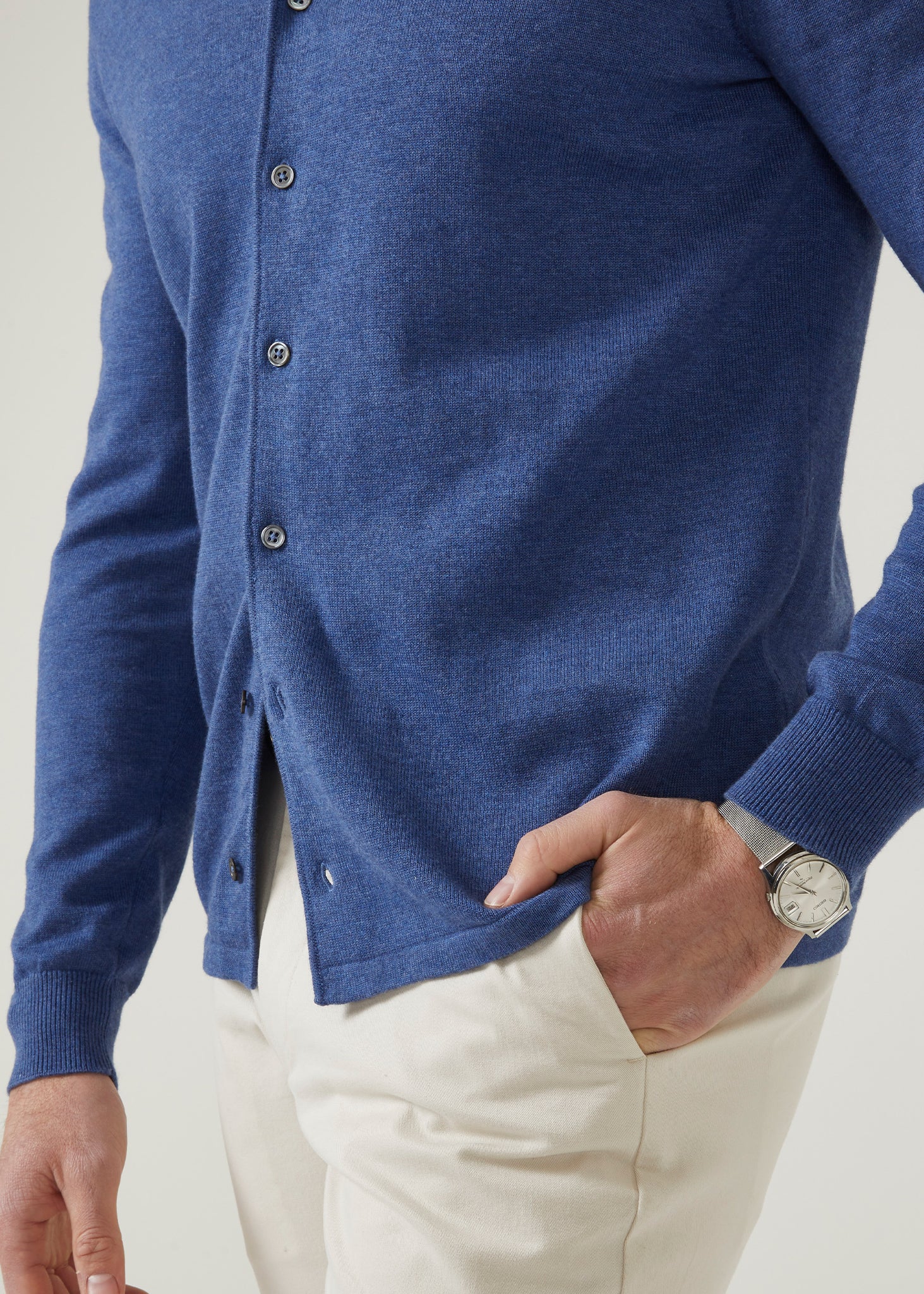 Long sleeve buttoned front shirt made with cotton cashmere in indigo blue.